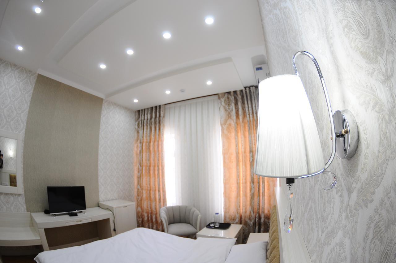 Hotel Afrosiyob Qarshi Ngoại thất bức ảnh