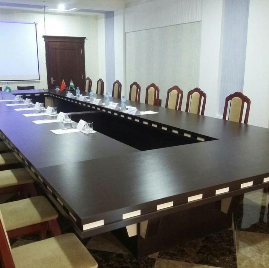 Hotel Afrosiyob Qarshi Ngoại thất bức ảnh