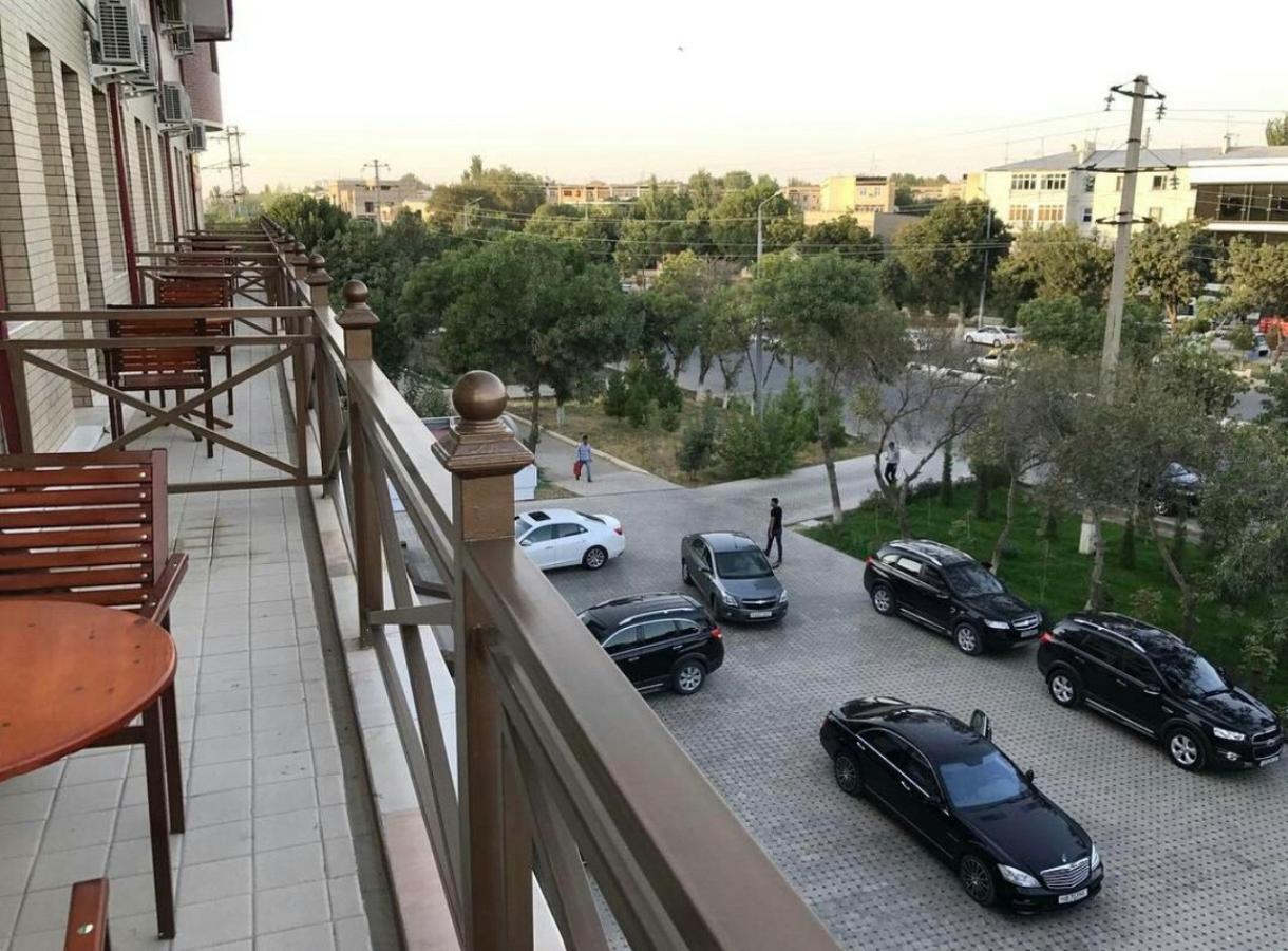 Hotel Afrosiyob Qarshi Ngoại thất bức ảnh