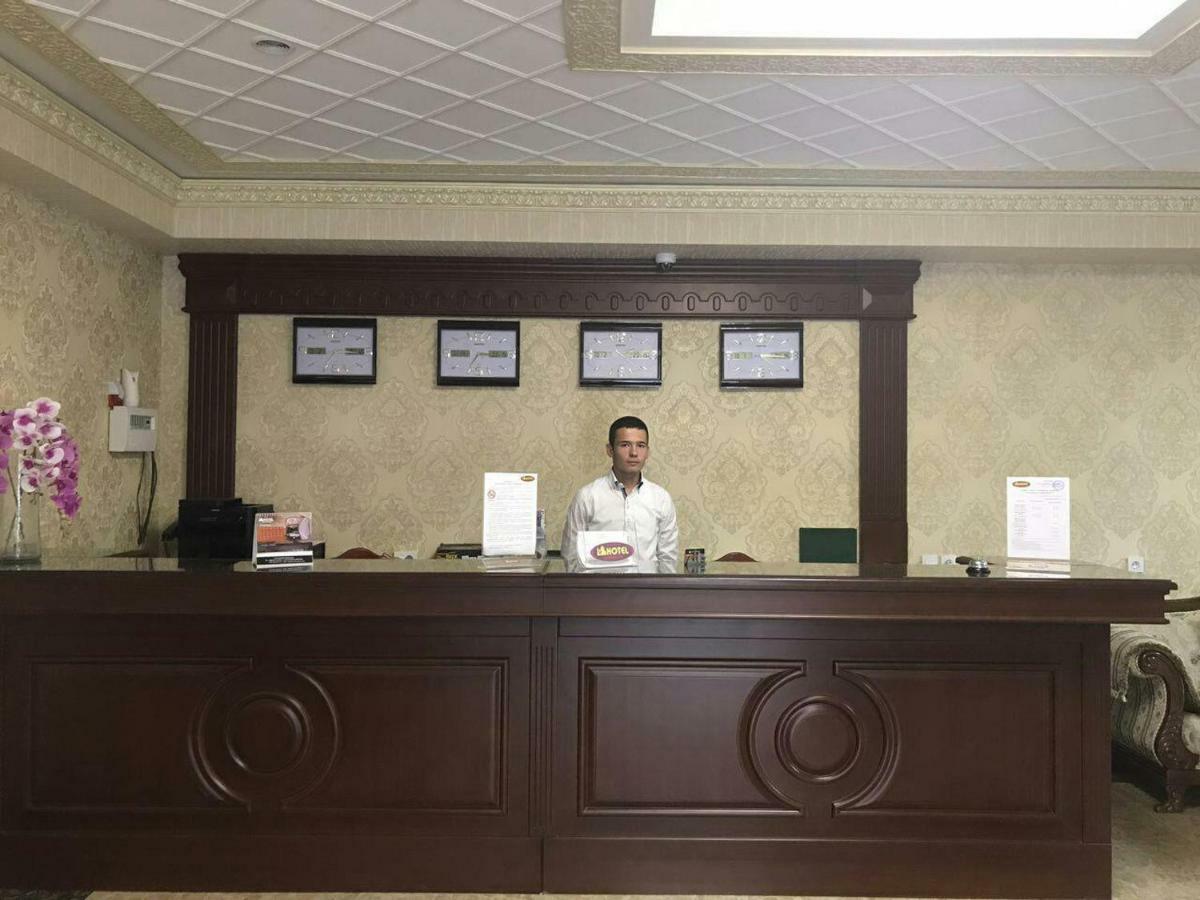 Hotel Afrosiyob Qarshi Ngoại thất bức ảnh